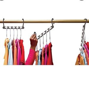 30 pack Wonder hangers for space saving